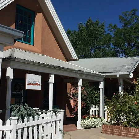 On The Paseo Inn