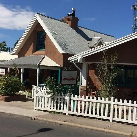 Inn On The Paseo 3*