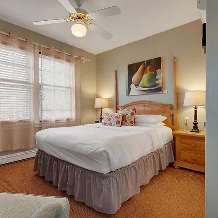 On The Paseo Inn 3*